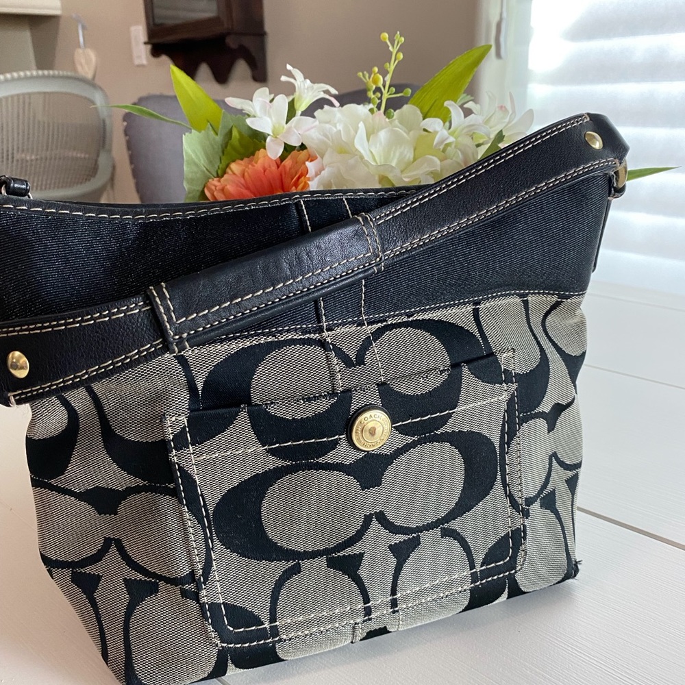 Authentic Coach Signature Black Gray Canvas Shoulder/Hand Bag Leather Trim
